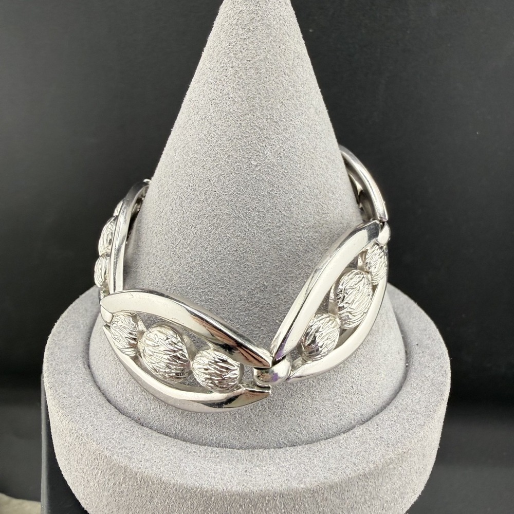 Vintage Monet Bracelet Silver‎ Tone Signed 7.5"